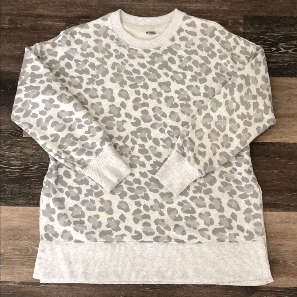 Aerie Oversized CrewNeck sweater.